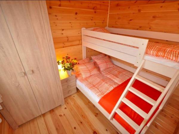 Stacja Lato - domki tylko dla rodzin z dziećmi