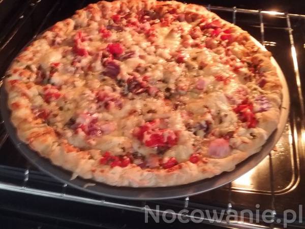 Wypiekamy domową pizze