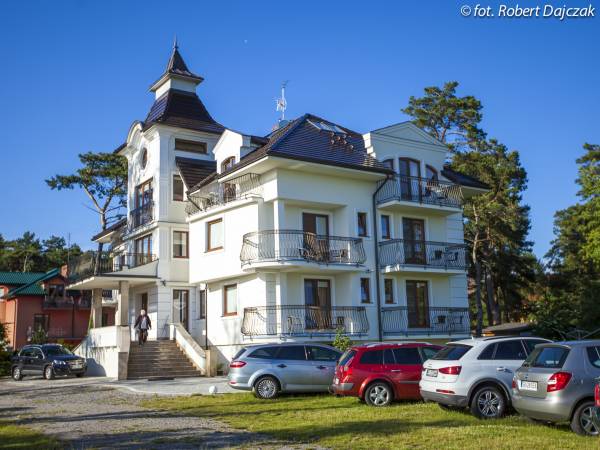 Widok od strony parkingu