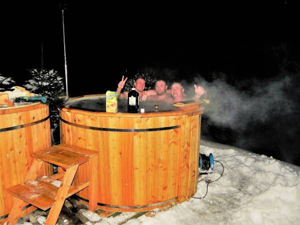 Domek z jacuzzi "Dobra miejscówka"