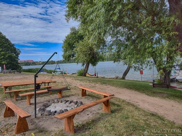 miejsce na ognisko z rusztem