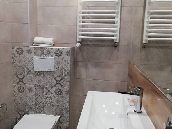 jednoosobowy pokój nr 4 łazienka