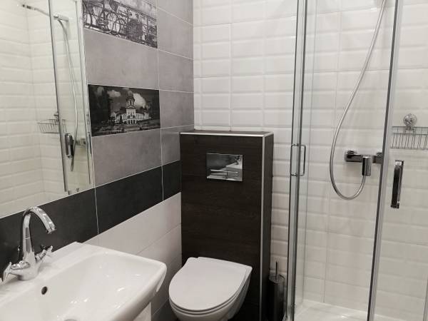 dwuosobowy pokój nr 6 łazienka