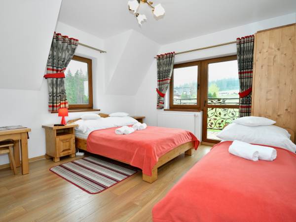 Pokój trzyosobowy z łazienką i balkonem