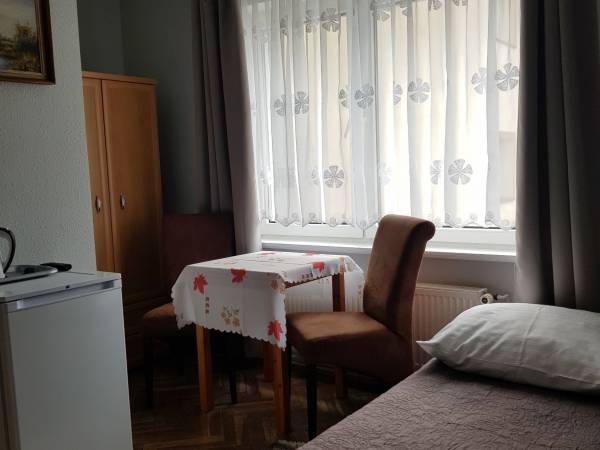 Jaga-pokój 2 osobowy z łazienką