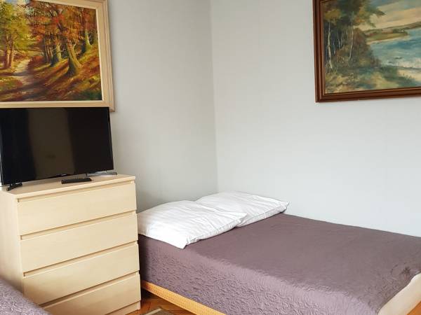 JAGA-pokój 3 osobowy z balkonem i łazienką