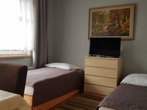 JAGA-pokój 3 osobowy z balkonem i łazienką