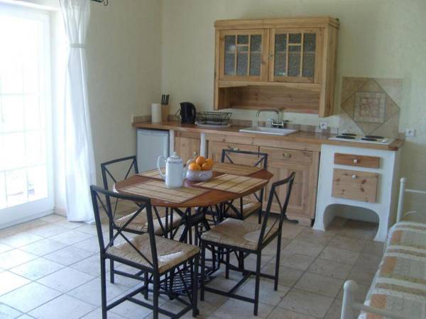 Pod słońcem Dębiny