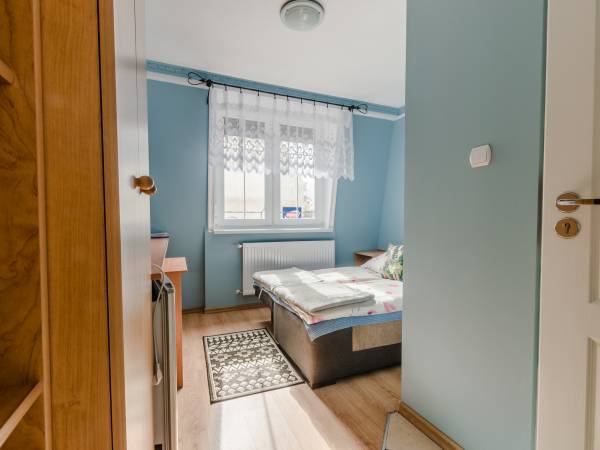 POKÓJ niebieski piętro