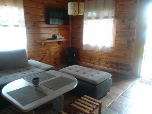 DOMEK RODZINNY NAD JEZIOREM BIAŁYM