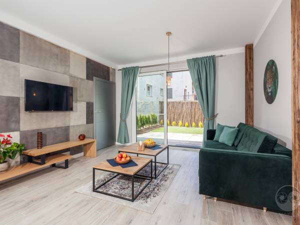 pokój dzienny + wyjście na ogród 