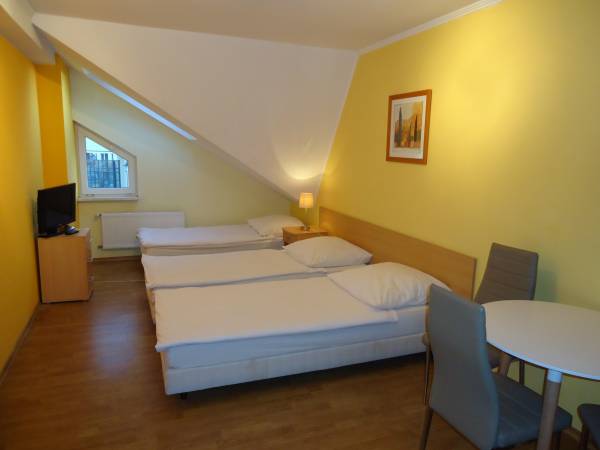 Pokój 3 os poddasze z łazienka na 3 pokoje 