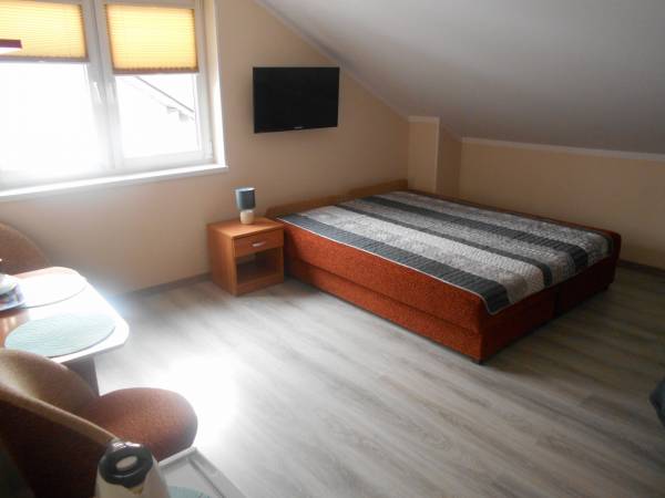 pokój j 3 osobowy z łazienką