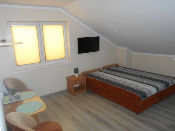 pokój 3 osobowy z łazienką