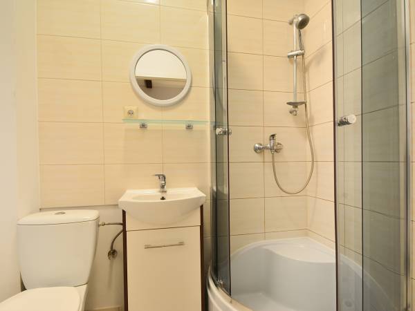 łazienkaII w pokoju dwuosobowym