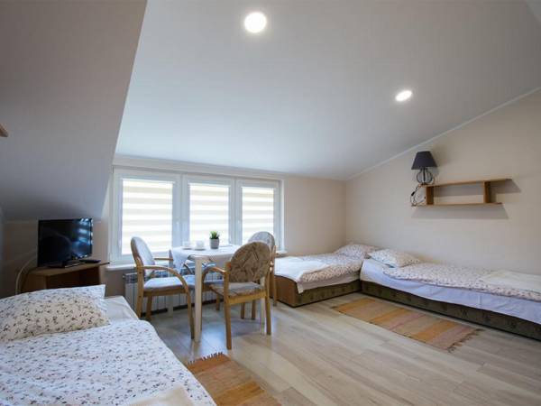 Pokój nr 4 II piętro 3 osobowy