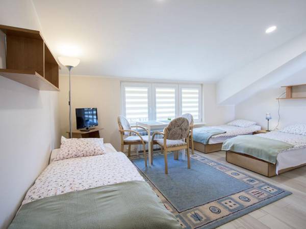 Pokój nr 5 II piętr 3 osobowy