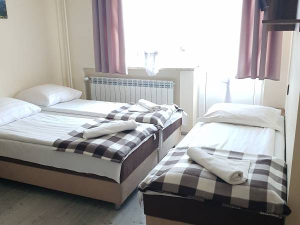 Dom Wczasowy - Pod Reglami