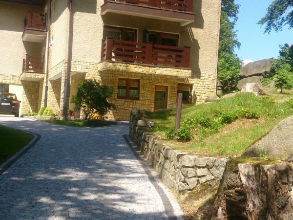 podjazd i dojście do recepcji