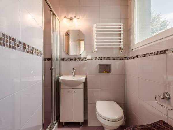 Pokoje Gościnne i Domki Boja