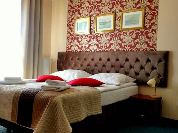 Willa Karmazynowa Przystań