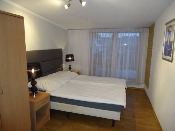 Apartament 2-3 os z balkonem, łazienką i aneksem kuchennym