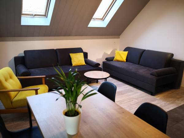 Gajówka - Całoroczne Pokoje i Apartamenty