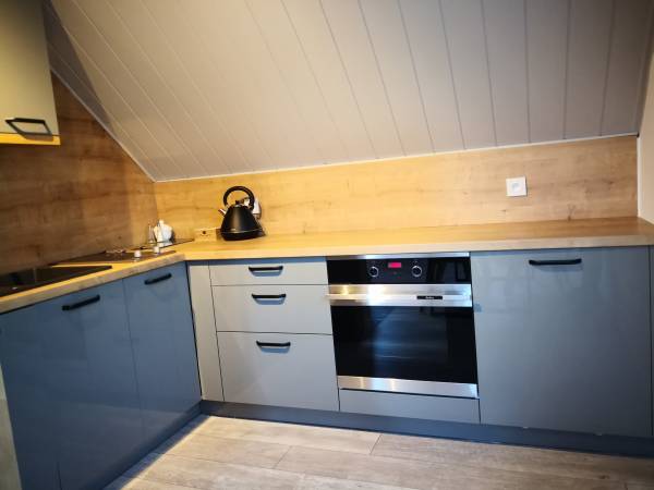 Gajówka - Całoroczne Pokoje i Apartamenty