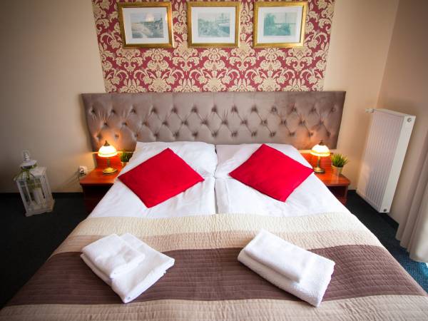 Willa Karmazynowa Przystań