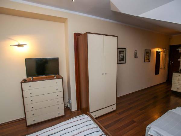 apartament KREMOWY 2-3 os.