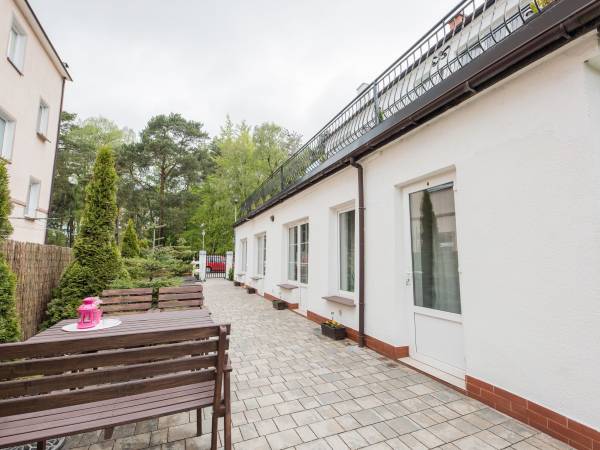 Pokoje rodzinne i miejsca przed pokojami do wypoczynku.