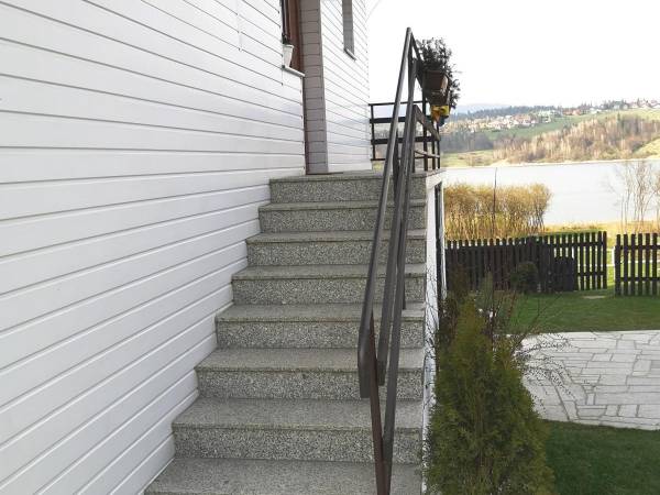 Gościniec nad Jeziorem Czorsztyńskim