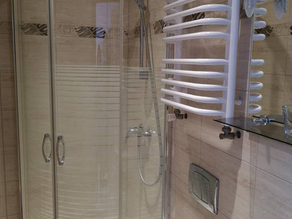 Gościniec nad Jeziorem Czorsztyńskim