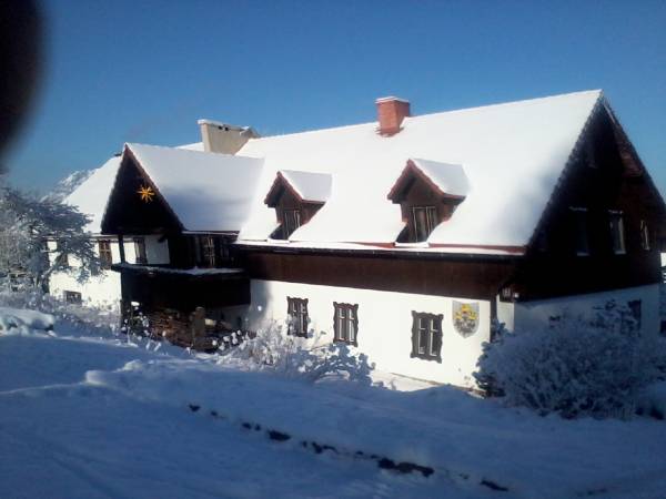 Dom "Skowronki" -zima