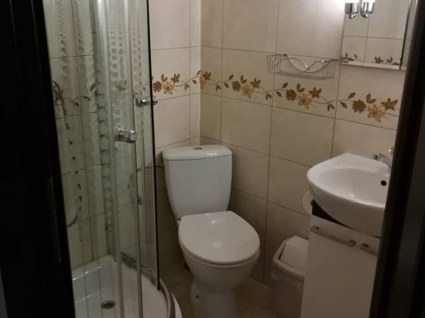 Pokój 2 (łazienka)