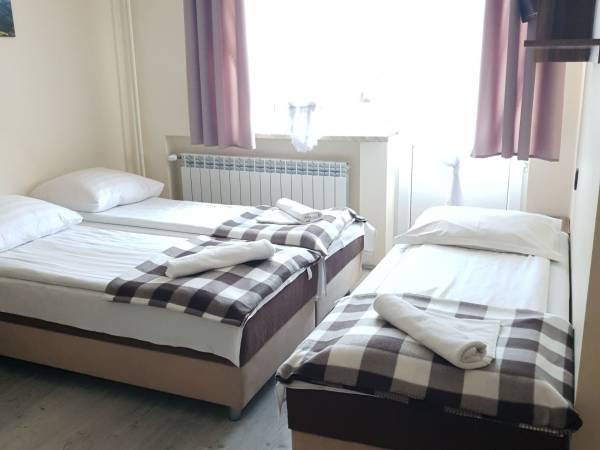 Dom Wczasowy - Pod Reglami