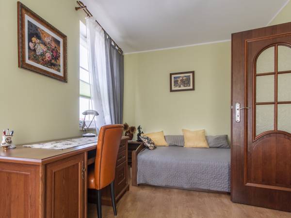 sypialnia- łoże małż. 2 osob.