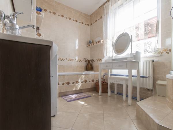 łazienka / wanna i kabina/