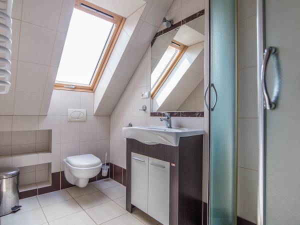 Pokój trzyosobowy (19)