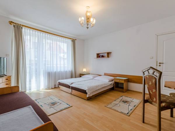 Willa Marii ul. Zuchów 2 - studio - pokój nr 13