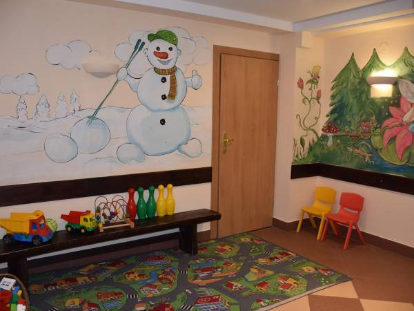 kącik zabaw dla najmłodszych gości