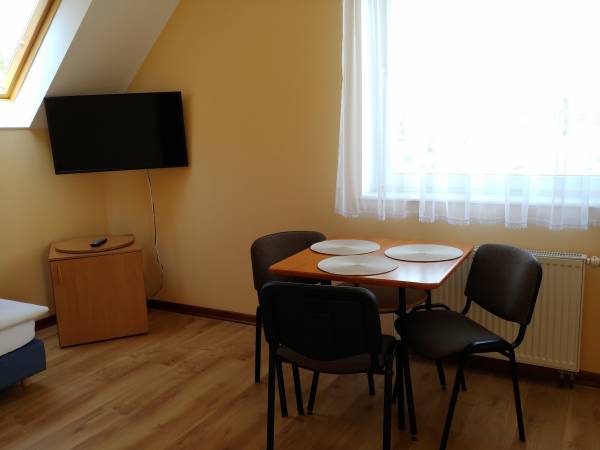 ap1/a 3 osobowy ( 2 pokoje)