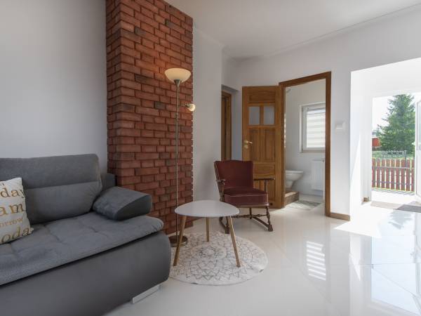 Apartamenty i Pokoje nad brzegiem jeziora Tałty