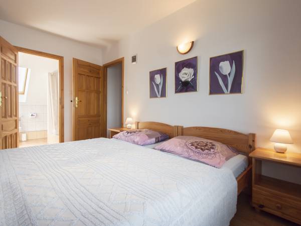 Apartamenty i Pokoje nad brzegiem jeziora Tałty