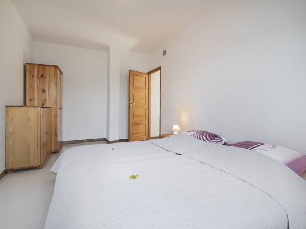 Apartamenty i Pokoje nad brzegiem jeziora Tałty