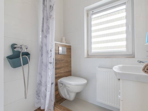 Apartamenty i Pokoje nad brzegiem jeziora Tałty