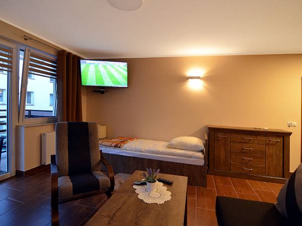 pok. 4 os. z tarasem i klimatyzacją