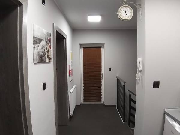 Sandra I klatka schodowa II piętro