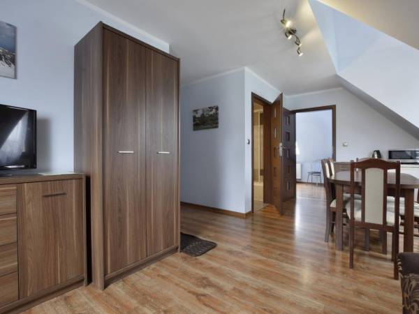 Apartament Lazuryt