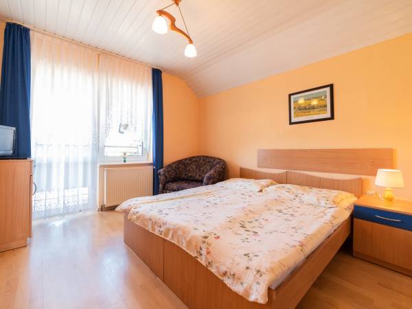 Pokoj 3-os.z aneksem kuchennym